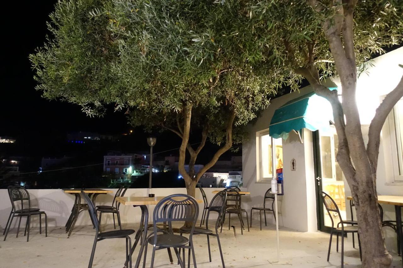 Il Capriccio Guesthouse Ponza Exterior foto
